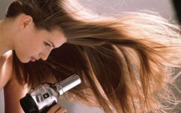 5 thói quen xấu làm hại tóc vô cùng