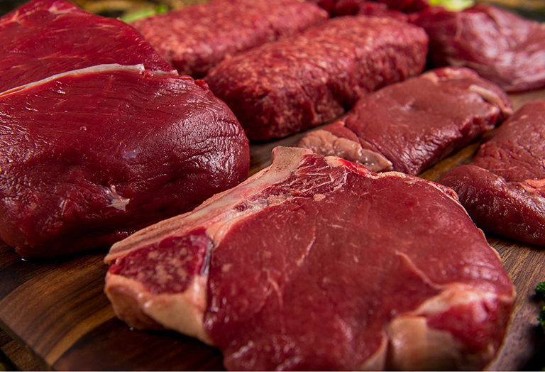 Ngoài tôm, thịt bò cũng chính là thực phẩm không được khuyên dùng cho các đối tượng bị bệnh trĩ