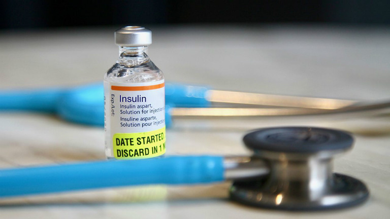 Tiêm thuốc Insulin vào cơ thể giúp kiểm soát đường huyết. Từ đó, chứng yếu sinh lý ở nam giới sẽ được cải thiện.