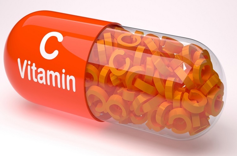 Vitamin C nguồn gốc từ thực phẩm có thể bổ sung hằng ngày nhưng vitamin C dạng bào chế thì cần tuân theo liều lượng chỉ định của bác sĩ