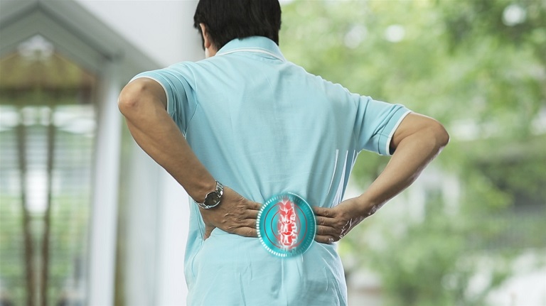 Thoát vị đĩa đệm cột sống thắt lưng gây ảnh hưởng đến vận động và sinh hoạt của người bệnh