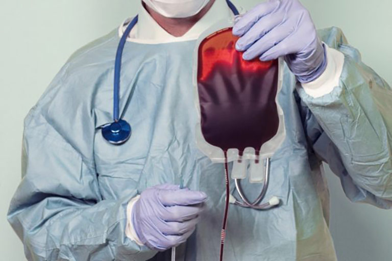 Truyền máu là biện pháp khắc phục đầu tiên khi người bệnh bị chảy máu bao tử