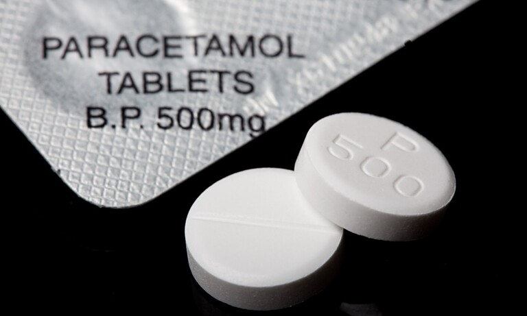 Paracetamol là một trong những loại thuốc giảm đau thông dụng chữa đau vai gáy kèm buồn nôn.