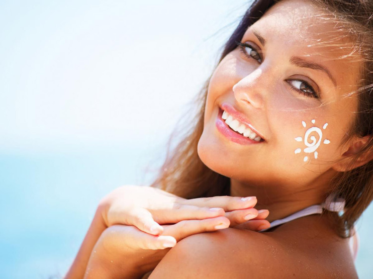 Lưu ý bôi kem chống nắng để bảo vệ da khỏi tác hại của tia UV