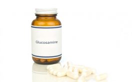 Người bị thoái hóa cột sống có nên uống Glucosamine?