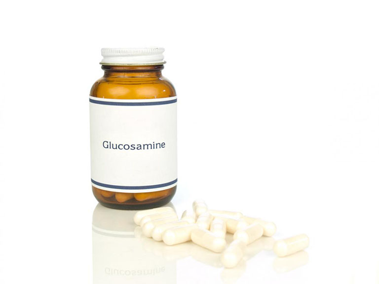 Bị thoái hóa cột sống uống Glucosamine