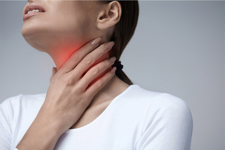 Nguyên nhân dẫn đến tình trạng nuốt nước bọt có cảm giác bị vướng cổ họng và một số cách điều trị hiệu quả