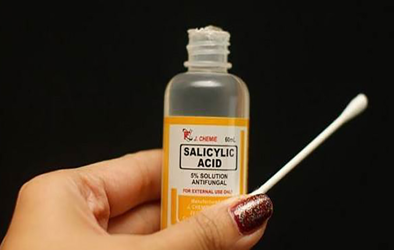 Acid salicylic được dùng trong điều trị bệnh 