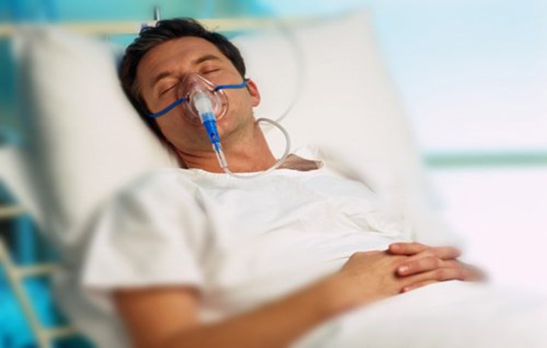 Chỉ định phòng bệnh cho người phải thở bằng máy hoặc suy hô hấp nặng