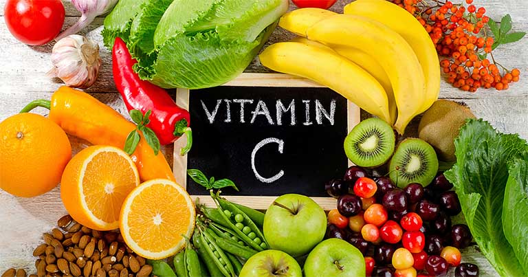 Các thực phẩm giàu vitamin C giúp tăng cường sức đề kháng cho cơ thể, giúp chống viêm, đặc biệt là giúp kiềm hãm sự lão hóa của hệ xương khớp