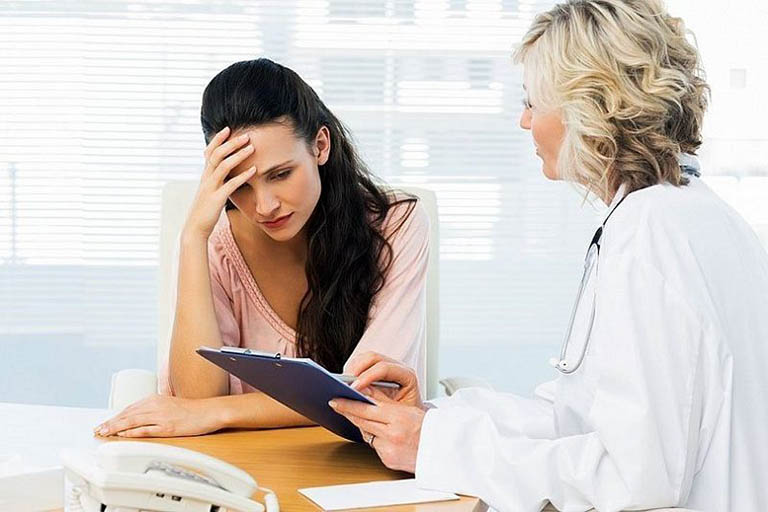 Trước khi quyết định đốt viêm lộ tuyến cổ tử cung, chị em cần tham khảo ý kiến bác sĩ 