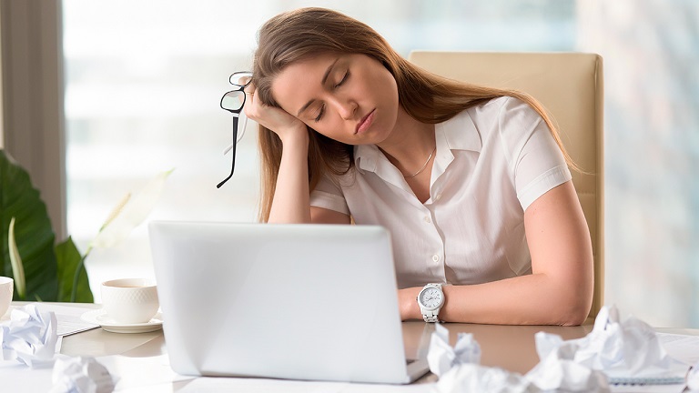 Mất ngủ trưa cũng có thể gây ra nhiều hậu quả sức khỏe đáng lo.