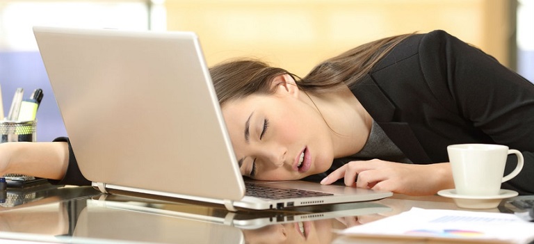 Có nhiều nguyên nhân dẫn đến mất ngủ trưa mà bạn thường chủ quan bỏ qua.
