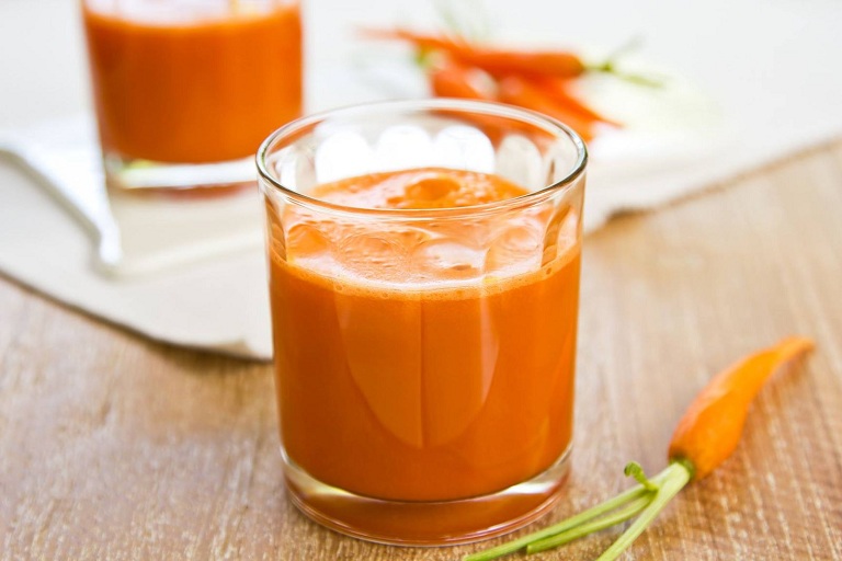 Nước ép cà rốt giảm đau khi bị bệnh đau dạ dày