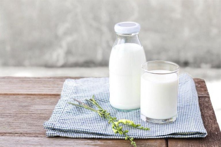 Sữa – thực phẩm tốt cho trẻ bị trào ngược dạ dày