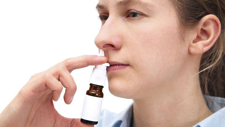 Thuốc dạng xịt giúp giảm triệu chứng nghẹt mũi, chảy nước mũi, ngứa mũi tại chỗ