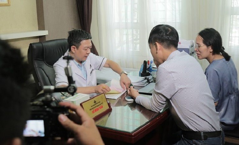 Đài Truyền hình Vĩnh Long thực hiện phóng sự giả mạo nhà thuốc tại đơn vị Đỗ Minh Đường
