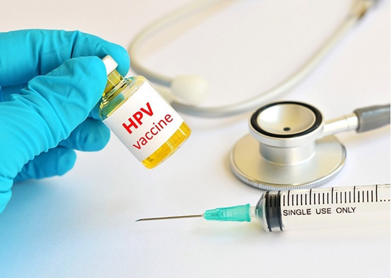 Trao đổi trực tiếp với bác sĩ để biết chính xác lịch tiêm chủng vắc xin ngừa HPV