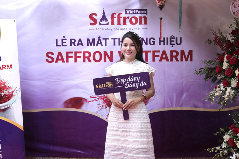 Chị Phong hoàn toàn an tâm về chất lượng sản phẩm Saffron Vietfarm