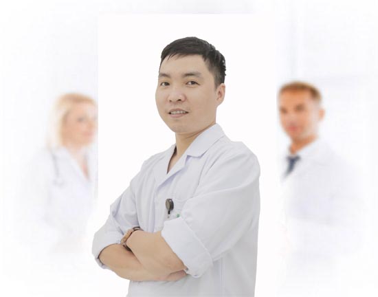 Bác sĩ Nguyễn Mạnh Tùng đã có 15 năm kinh nghiệm thăm khám chữa bệnh chuyên khoa Tai - Mũi - Họng