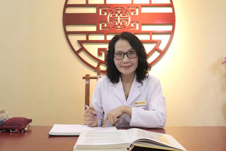 Bác sĩ Lê Phương đánh giá cao cơ chế tác động toàn diện trong bài thuốc Nhất Nam Hoàn Nguyên Bì